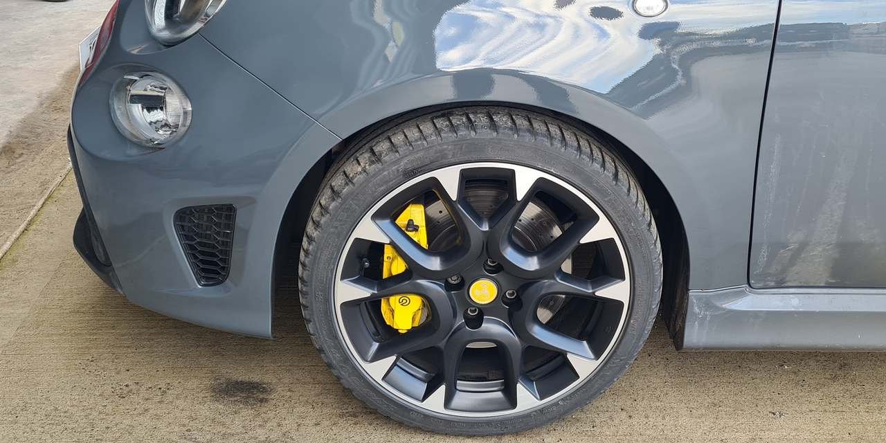 Example: refurbished alloy wheel finish